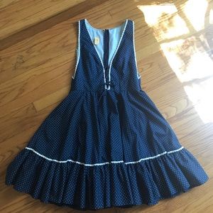 🧵 Vintage Flirty Polka Dot Dress